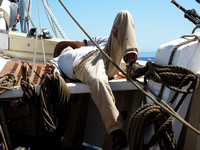 Boats checking aloft?